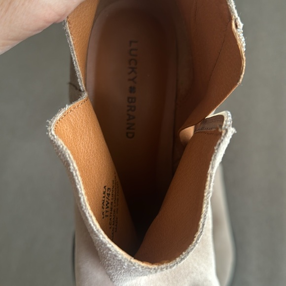NWT Lucky Brand Suede Booties sz11 - Picture 6 of 8